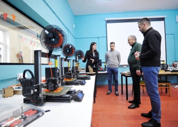 Bedri Hamza vizitë në BONEVET: Arsimit do t’ia shtojmë vlerën me njohuri ekonomike dhe vende të punës