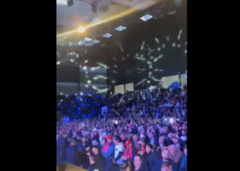 Pamje para fillimit të tubimit të të LDK-së në Pallatin e Rinisë