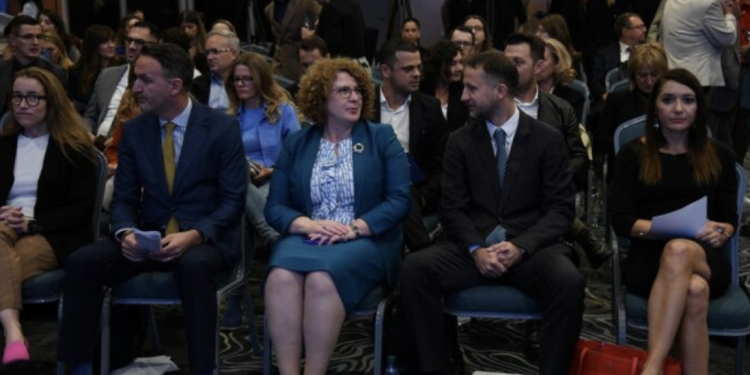 U.d sekretarja e MINT-it avancohet përmes konkursit që e hapi vetë