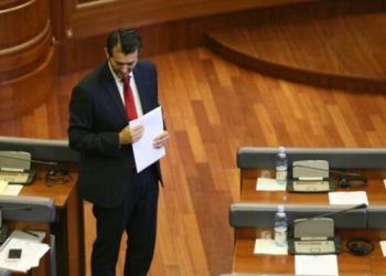 Labinot Tahiri kritik për politikën aktuale: Raportet me miqtë që na i la baba Rugovë, i ruajti edhe Thaçi