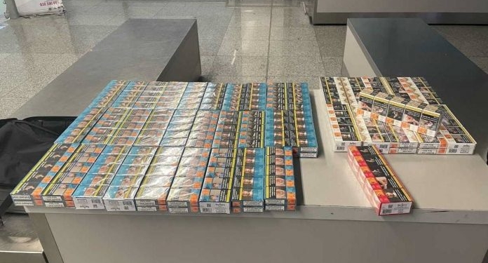 Sekuestrohen mbi 340 pako të cigareve në aeroportin “Adem Jashari”, destinim kishin Anglinë