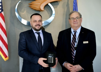 Maqedonci viziton fabrikën e helikopterëve në SHBA: “Black Hawk” do t’i kemi në flotën e ushtrisë së Kosovës