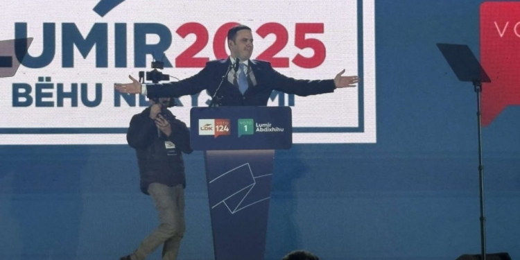 “Zoti lartë e Amerika poshtë” – Abdixhiku: Kampi Bondsteel duhet të jetë i përhershëm në Kosovë