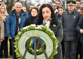 Osmani bënë homazhe në Dubovik dhe Prishtinë për nder të Jusuf e Bardhosh Gërvallës dhe Kadri Zekës