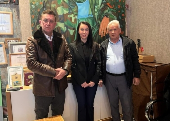 Vëllai i heroit Agim Ramadani në mbështetje të kandidates së PDK-së për deputete, Arbiana Xhemajli