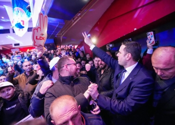 Deçani e pret me tubim masiv, Abdixhiku: Tash po e kuptoj pse na kanë aq shumë zili e po thonë tani ne jemi LDK