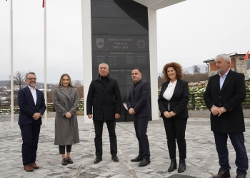 Selmanaj takohet me OVL-në e UÇK-së të Hasit: Ruajtja e trashëgimisë së dëshmorëve, duhet të jetë prioritet i të gjithëve