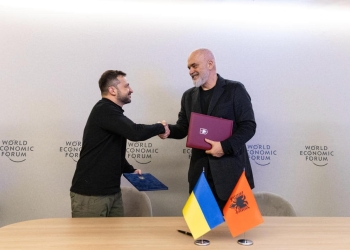 Rama takohet me Zelensky-n në Davos: Shqipëria nënshkruam marrëveshje për sigurinë me Ukrainën
