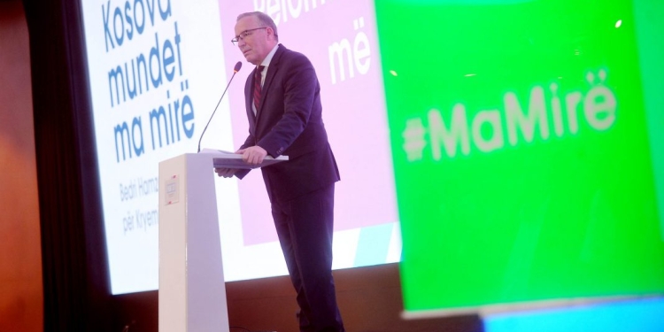 Bedri Hamza takon mbi 500 biznese: Jeni forca e zhvillimit të ekonomisë, do ta keni mbështetjen e plotë të qeverisë sime