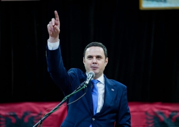 Abdixhiku në Krushë të Madhe, premton mbështetje për bujqit dhe sigurime bujqësore