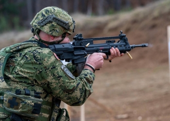 Ushtarët kroatë të KFOR-it stërviten për të gjuajtur me armë zjarri