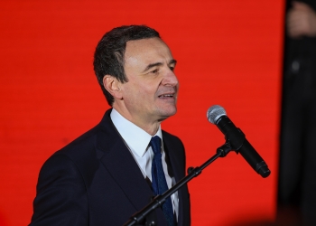 Pas incidentit në Skënderaj, reagon Albin Kurti, përmend familjen Jashari