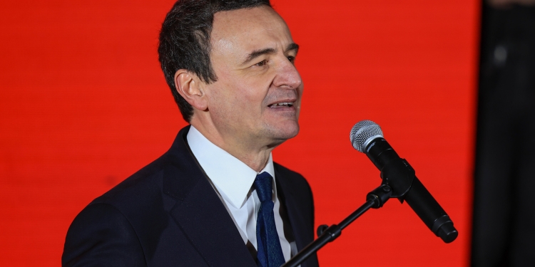 Pas incidentit në Skënderaj, reagon Albin Kurti, përmend familjen Jashari