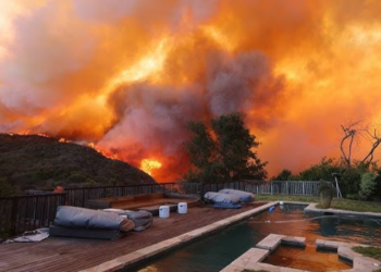 Kalifornia shndërrohet në skenë luftë, FBI merr në dorë hetimet për zjarret apokaliptike në Los Angelos