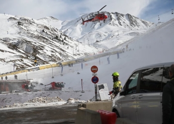 Bie kabina e teleferikut në një resort turistik në Spanjë, 17 të lënduar
