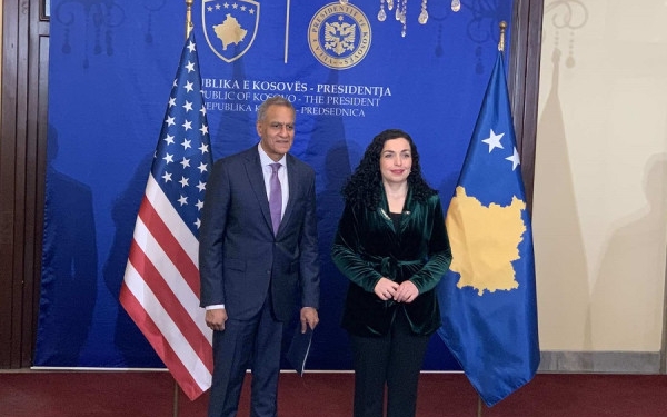 Zëvendës-sekretari amerikan takohet me Osmanin, nuk deklarohen për media