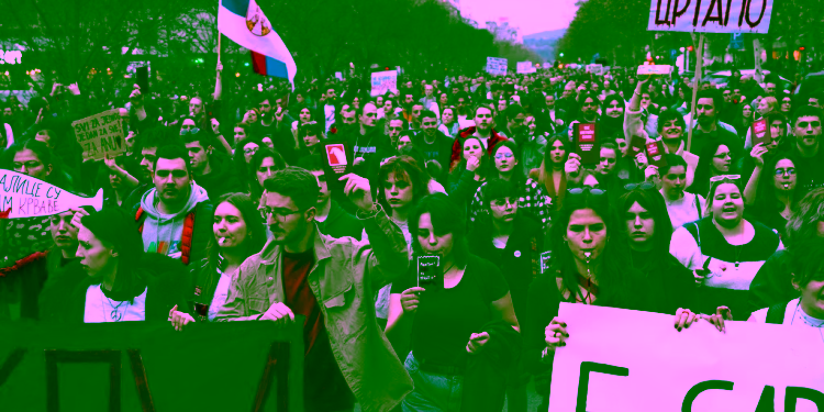 “Duart i keni me gjak”, protestat në Serbi nuk ndalen as pas dorëheqjes së Vuçeviqit