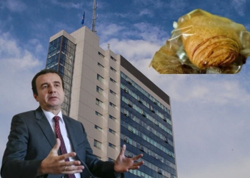 Shujtat e nxënësve mbetën në ‘sirtarin’ e premtimeve të Kurtit