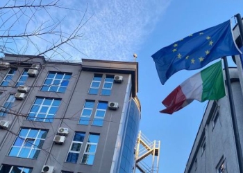 Italia kundër veprimeve të Qeverisë, mbështet deklaratën e BE-së për mbylljen e strukturave paralele