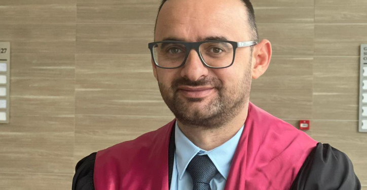 Avokati Jashari: Serbia ndan nga 170 euro për serbët në Kosovë që të ndikojë në favor të Listës Serbe