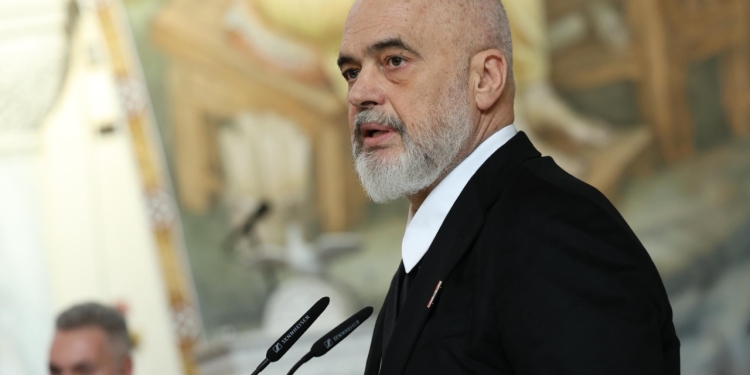 Rama: Erdhi si një prift grek, tashmë ndahet nga ne si ‘Anastasi i Shqipërisë’