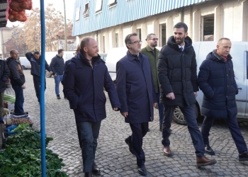 Rrahmani në “Tregun e Gjelbër”: Aty bëhet puna më e ndershme për ekonomitë familjare