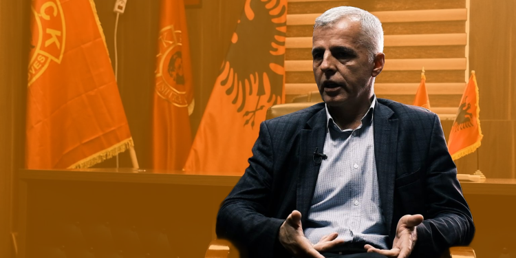 Klinaku: Në vend se veteranët t’i merrnin 350€, tash do t’i marrin 204€ – Mashtrim në kohë fushate