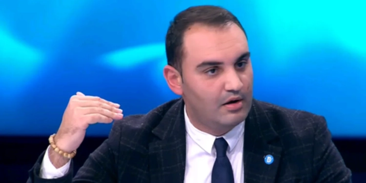 “Trump do t’i vërë kufirin Kurtit”, Këlliçi: Amerika është thelbësore për Kosovën