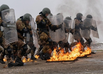 Ushtarët italianë të KFOR-it me stërvitje intensive për kontrollin e turmës dhe trazirave