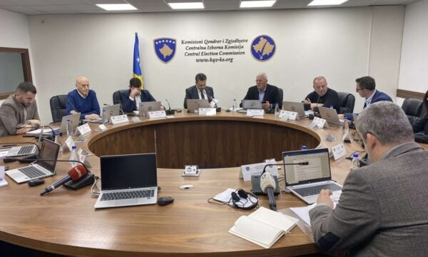 Përgatitjet për zgjedhjet, KQZ dhe Misioni Vëzhgues i BE-së diskutojnë sigurinë dhe transparencën