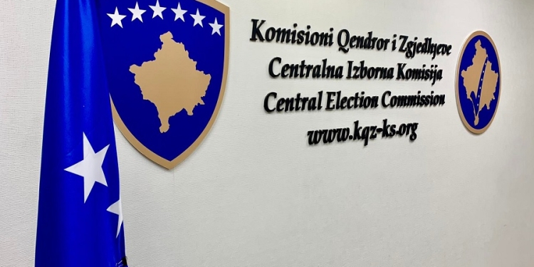 Dështimi i ndarjes së mjeteve për subjektet politike vlerësohet se po bëhet për arsye politike