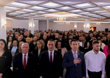 Numër i madh i qytetarëve në tubimin e koalicionit Kosova Fituese në Vitomiricë të Pejës