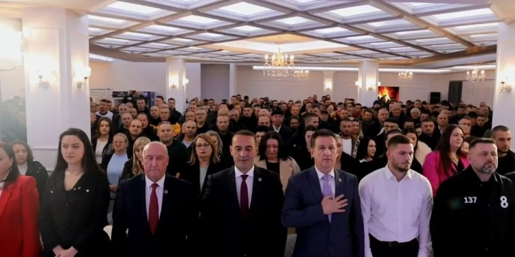 Numër i madh i qytetarëve në tubimin e koalicionit Kosova Fituese në Vitomiricë të Pejës