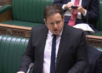 Ministri britanik: Kosova e Serbia të jenë konstruktive në dialog