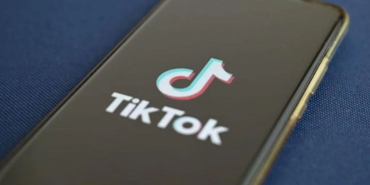 Pakistanezi vret të bijën për shkak të videove në Tik-Tok