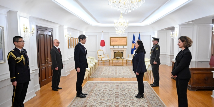Ambasadori i ri japonez ia dorëzoi Osmanit kredencialet