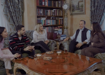 Pacolli publikon video me familjen: Prindërit sakrifikojnë pa kushte për fëmijët e tyre