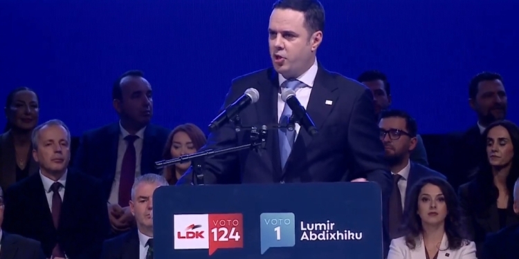 LDK-ja dhe hijet e së kaluarës: Pse nuk mund të ecë përpara?