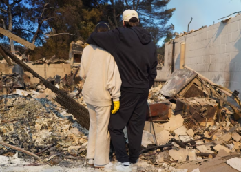 Trishtim dhe frikë mes banorëve në Los Anxhelos pas zjarreve shkatërruese  