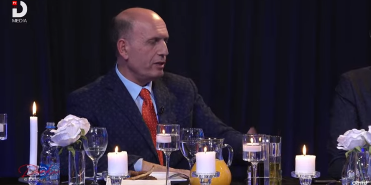 Gani Bajraktari: Qeveria është regjim – Me tri doktoratura nuk mund të bëhesh shef reparti, ka dhënë urdhër “Padishahu”