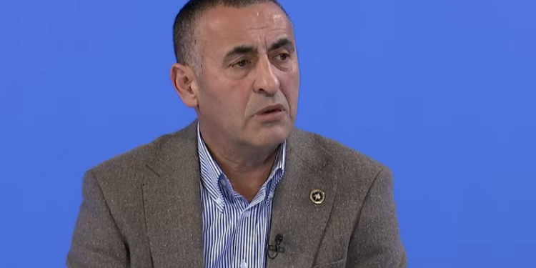 Brahimaj ironizon me Qeverinë Kurti: Pasuli sekret shtetëror, dronët publik