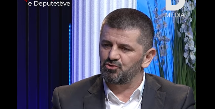 Alarmon kandidati për deputet nga PDK-ja: Mbi 260 mijë të rinjë e kanë leshu Kosovën gjatë qeverisjes Kurti