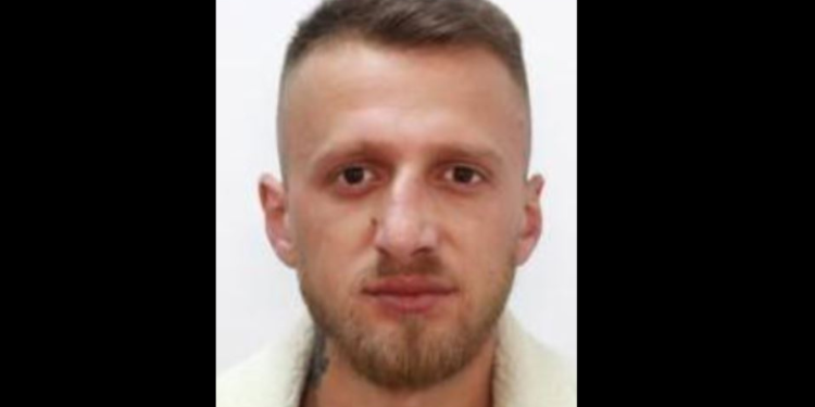 Vetëdorëzohet në polici 26-vjeçari i dyshuar për më shumë se 15 vjedhje të rënda