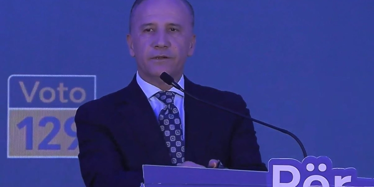 Pacolli në Gjilan: Anamorava në kushte edhe më të vështira kishte fabrika, sot nuk ekzistojnë, ne do ia kthejmë shkëlqimin kësaj treve