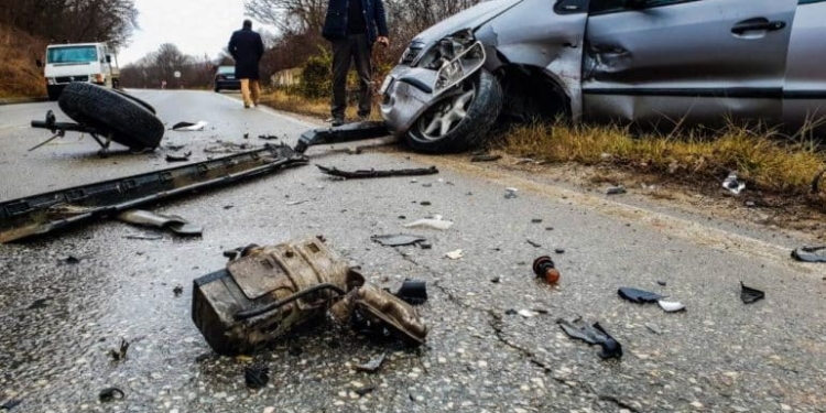 Aksidenti në Gllarevë të Klinës mes katër veturave, shkon në 12 numri i të lënduarve