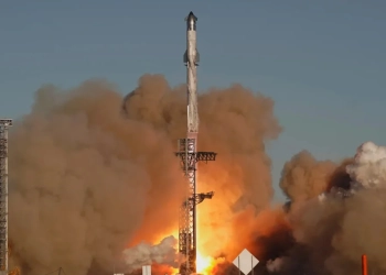 Anija kozmike e Elon Musk shpërtheu mbi ishujt Turks dhe Caicos, banorët vuajnë ende pasojat nga mbetjet e saj