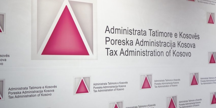 Këta janë tre inspektorët e arrestuar për marrje ryshfeti nga biznesmenët në Gjakovë