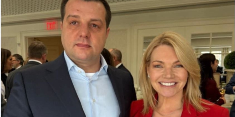 Shkëlqim Devolli me kongresistë dhe ekipin e ngushtë të Presidentit Trump, në përgatitjet ceremoniale