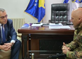 Drejtori i Policisë në Pejë pret në takim lamtumirës, komandant Roccon