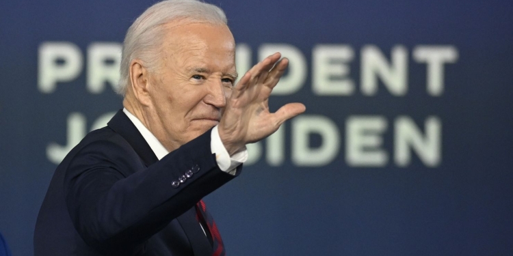Biden thotë se i ka lënë në zyre një letër Trumpit